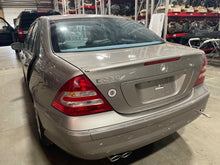 Load image into Gallery viewer, POWER STEERING PUMP C230 C280 C350 C55 CLK350 CLK500 CLK55 SLK280 05-07 - NW506513
