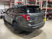 Load image into Gallery viewer, Fuse Box Ford Explorer 2018 - NW512397
