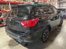 Load image into Gallery viewer, AMPLIFIER Nissan Pathfinder 15 16 17 18 19 20 - NW513043
