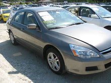Load image into Gallery viewer, AUTOMATIC TRANSMISSION Honda Accord 2006 06 2007 07 - MM525777
