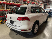 Load image into Gallery viewer, Transfer Case Volkswagen Touareg 2016 - NW513723
