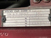Load image into Gallery viewer, QUARTER GLASS Volvo S80 1999 99 2000 00 2001 01 02 03 04 05 06 Right - NW514084

