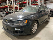Load image into Gallery viewer, FUSE BOX Volkswagen Jetta Passat 10 11 12 13 14 15 - NW518249
