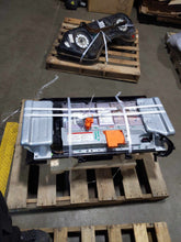 Load image into Gallery viewer, WINDSHIELD WASHER FLUID RESERVOIR BOTTLE Passat 12 13 14 - NW518599
