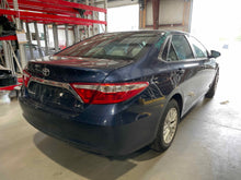 Load image into Gallery viewer, SIDE VIEW DOOR MIRROR Toyota Camry 2015 15 2016 16 2017 17 Right - NW521163
