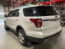Load image into Gallery viewer, Windshield Wiper Motor Ford Explorer 2017 - NW523919
