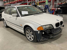 Load image into Gallery viewer, OUTER TAIL LIGHT LAMP 320i 323i 323ic 323is 325ci 325i 328i 99-01 Left - NW527935

