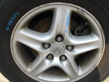 Load image into Gallery viewer, CD CHANGER Lexus RX300 1999 99 2000 00 01 02 03 - MM541521
