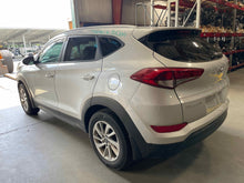 Load image into Gallery viewer, Temperature Controls Hyundai Tucson 2016 - NW537291
