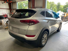 Load image into Gallery viewer, Temperature Controls Hyundai Tucson 2016 - NW558361

