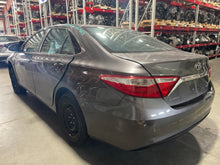 Load image into Gallery viewer, SPEEDOMETER CLUSTER Toyota Camry 2015 15 2016 16 2017 17 - NW537418
