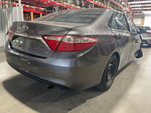 Load image into Gallery viewer, SPEEDOMETER CLUSTER Toyota Camry 2015 15 2016 16 2017 17 - NW537418
