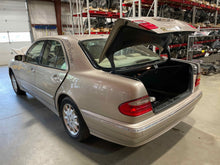 Load image into Gallery viewer, SPEEDOMETER CLUSTER E320 E430 2000 00 2001 01 - NW540286
