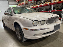 Load image into Gallery viewer, AIR CLEANER BOX Jaguar X Type 02 03 04 05 06 07 08 - NW543229
