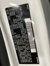Load image into Gallery viewer, Front Door Glass  VOLVO XC60 2018 - NW550067
