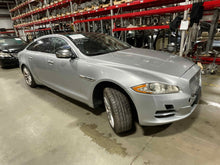 Load image into Gallery viewer, SUSPENSION CONTROL MODULE COMPUTER Vanden Pl XJ XJL XJR 10-14 - NW562039
