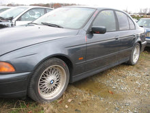 Load image into Gallery viewer, AC COMPRESSOR BMW 528I 1998 98 1999 99 2000 00 - MM569157

