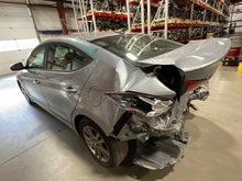 Load image into Gallery viewer, FRONT CV AXLE SHAFT Hyundai Elantra 2017 17 2018 18 AT Right - NW569094
