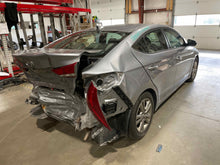 Load image into Gallery viewer, RADIATOR FAN ASSEMBLY Elantra 2017 17 2018 18 2019 19 2020 20 - NW569115
