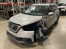 Load image into Gallery viewer, Rear Door Glass  KICKS 2019 - NW570616
