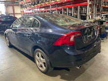 Load image into Gallery viewer, FRONT DOOR WINDOW REGULATOR Volvo S60 XC60 11 12 13 14 15 Right - NW571100
