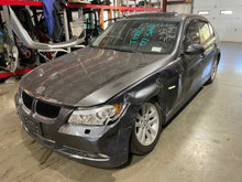 Load image into Gallery viewer, AC CONDENSER BMW Z4 323i 135i 328i 325i 2006 06 2007 07 2008 08 2009 09 10 11 12 - NW570775
