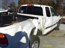 Load image into Gallery viewer, RADIO Toyota Tundra 2003 03 2004 04 - MM577647

