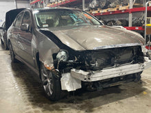 Load image into Gallery viewer, CARRIER ASSEMBLY Infiniti FX35 FX45 M35 03 04 05 06 07 08 - NW485717
