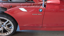 Load image into Gallery viewer, Front Fender  BMW Z4 2010 - NW417864
