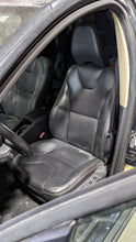 Load image into Gallery viewer, Floor Shifter  VOLVO 60 SERIES 2010 - NW321659
