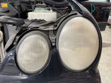 Load image into Gallery viewer, HEADLIGHT LAMP ASSEMBLY E320 E430 E500 E55 00 01 02 03 Left - NW429124
