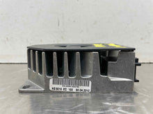 Load image into Gallery viewer, RADIO C250 C300 C350 C63 CLS550 CLS63 E300 E320 E350 E550 E63 R320 09-11 - NW488761
