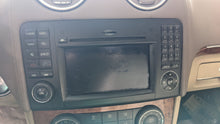 Load image into Gallery viewer, REMOTE CD CHANGER E350 E550 B200 CLS500 CLS55 CLS550 CLS63 E280 03-13 - NW354789
