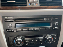 Load image into Gallery viewer, RADIO BMW 128i 135i 323i 328i 335i M3 X1 Z4 11 12 13 14 15 16 - NW542857
