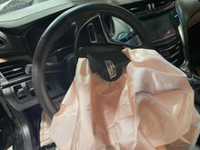 Load image into Gallery viewer, Steering Wheel Cadillac CTS 2017 - NW505873
