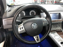 Load image into Gallery viewer, Steering Wheel Jaguar XF 2011 - NW513717
