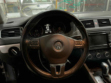 Load image into Gallery viewer, Steering Wheel Volkswagen Jetta 2013 - NW518519
