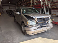 Load image into Gallery viewer, TRANSFER CASE Ml 320 Ml 350 98 99 00 01 02 03 04 05 - NW347605
